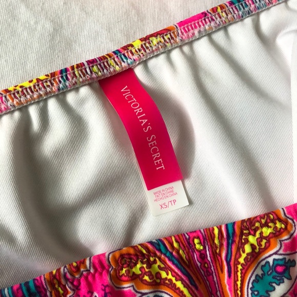 Victoria’s Secret Swim - Picture 3 of 4